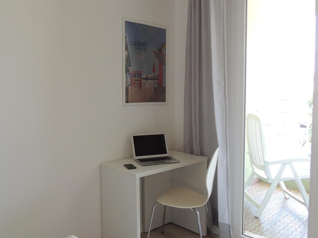 Hotel Ai Fiori Grado Exterior photo